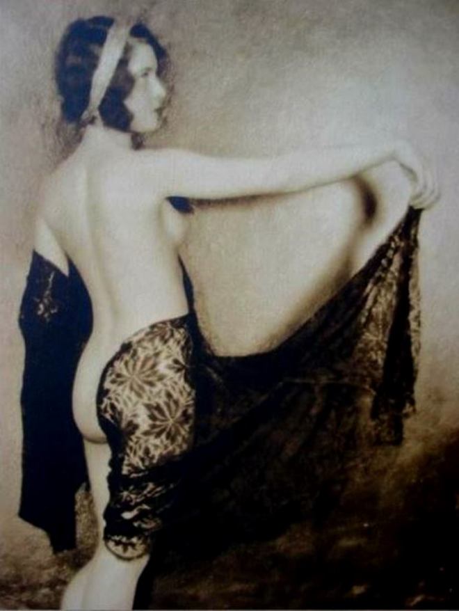 John De Mirjian. Earl Carroll's vanities 1922-1928. Via historicalzg