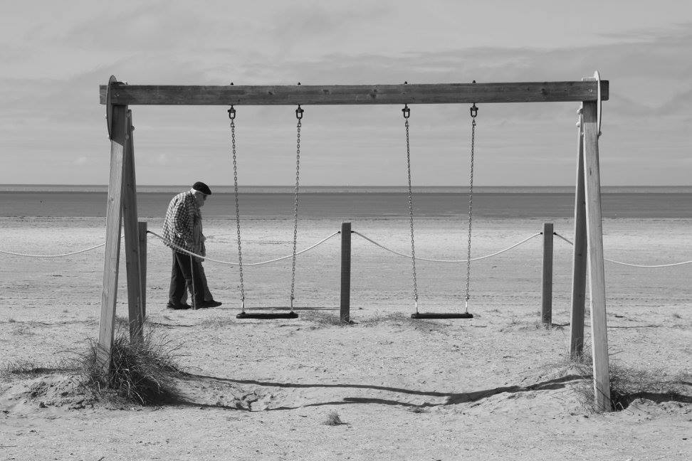 ® Claire Halama. Balançoire, Bretagne 2015