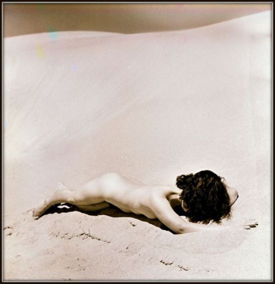 Kansuke Yamamoto. Nu 1952 ©Toshio Yamamoto