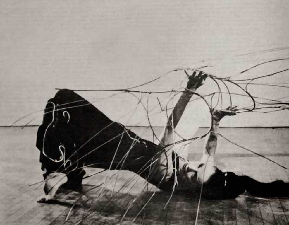 Martha Graham and Noguchi's wire sculpture as Medea in Cave of the heart 1946