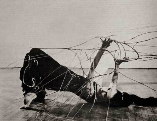Martha Graham and Noguchi's wire sculpture as Medea in Cave of the heart 1946