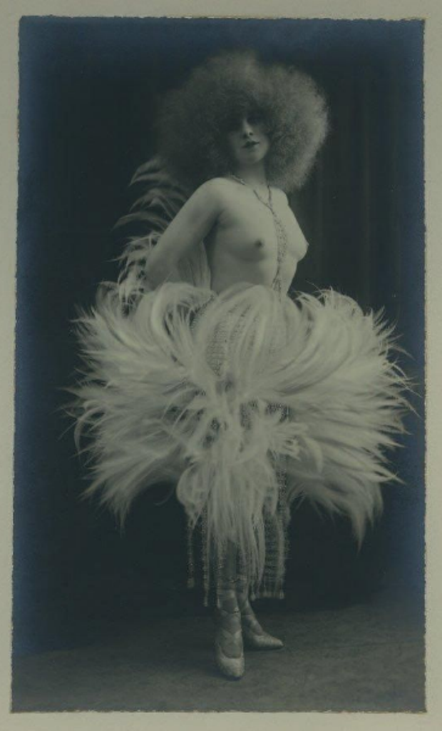 Sobol. La danseuse Jickiss vers 1930. Via chayette