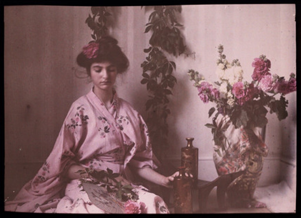 Etheldreda Janet Laing. Janet Laing in kimono 1908. Autochrome ® National media museum