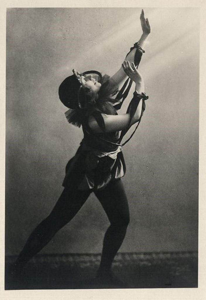German dancer Esta Clara 1930. Via ebay