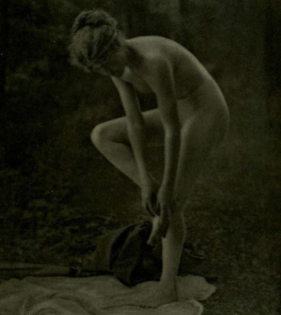 Louis J. Steele. Nude 1918. Via wiki