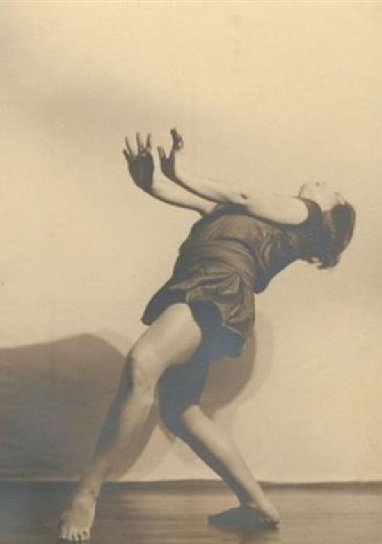 Charlotte Rudolph. Etude de Margarete Wallman, danseuse expressionniste allemande (study) , 1924 . Via arnet