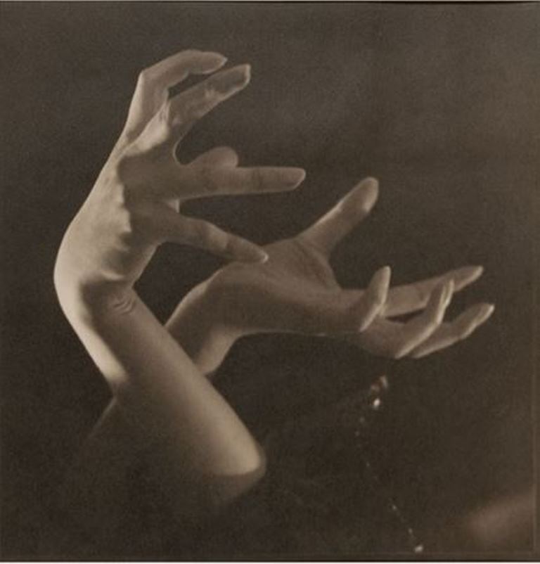 Rudolf Koppitz. Hand study 1920. Via artnet
