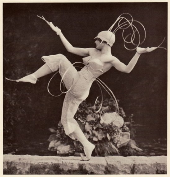 fred-daniels-margaret-morriss-dancer-costume-designed-by-lois-hutton-to-music-by-ravel-via-a-t-om-com