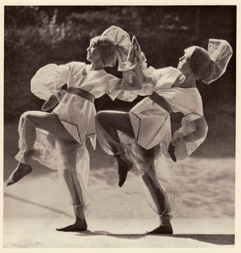 margaret-morriss-dancers-les-funambules-costumes-designed-by-lois-hutton-to-music-by-schumann