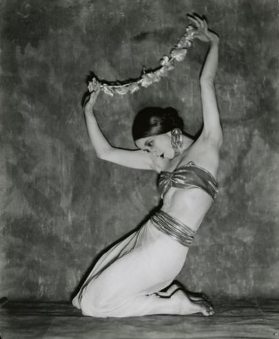 nickolas-muray-martha-graham-1925-via-eastmanmuseum
