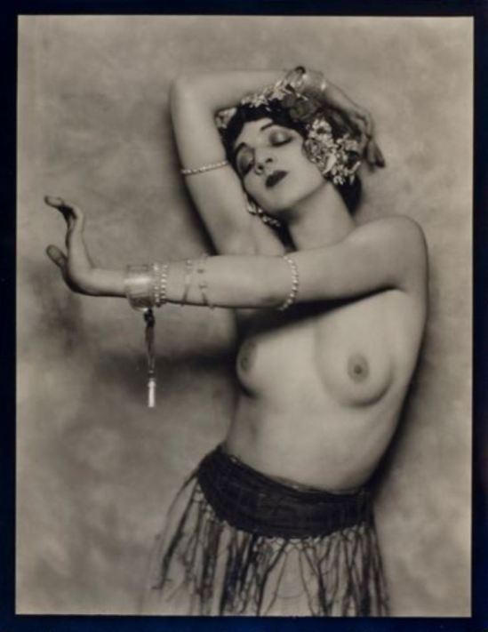 nickolas-muray-nude-study-woman-1920-1932-via-eastmanmuseum-2