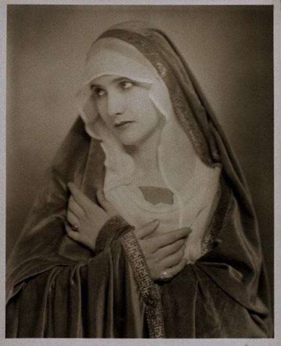 nickolas-muray1-anna-duncan-1927-via-eastmanmuseum