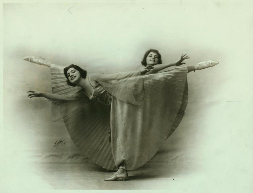 white-studio-gordon-thomas-via-nypl