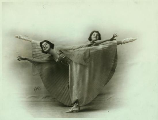 white-studio-gordon-thomas-via-nypl