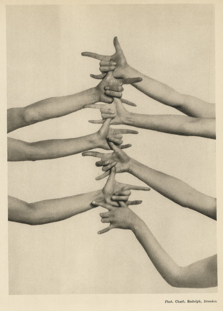 charlotte-rudolph-mains-de-mary-wigman1