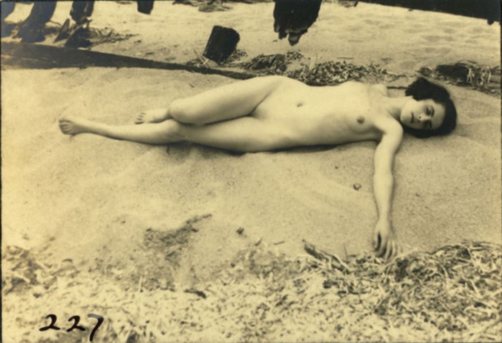 bertram-park-et-yvonne-gregory-nu-vers-1930-via-ebay