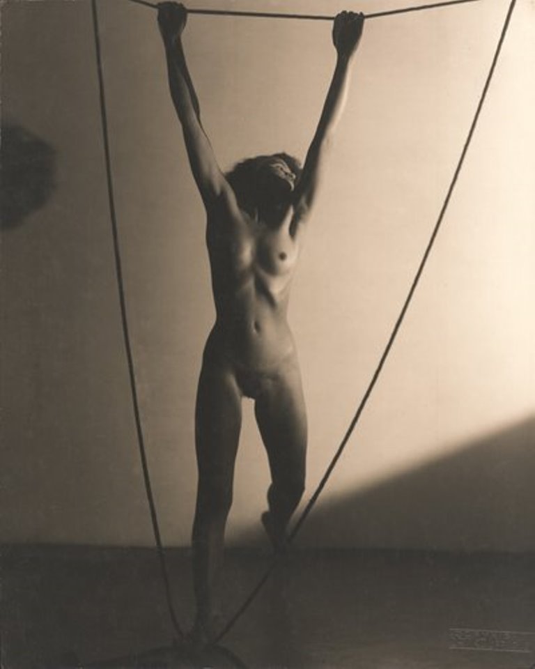 frantisek-drtikol-nude-with-ropes-1930-via-robertkleingallery