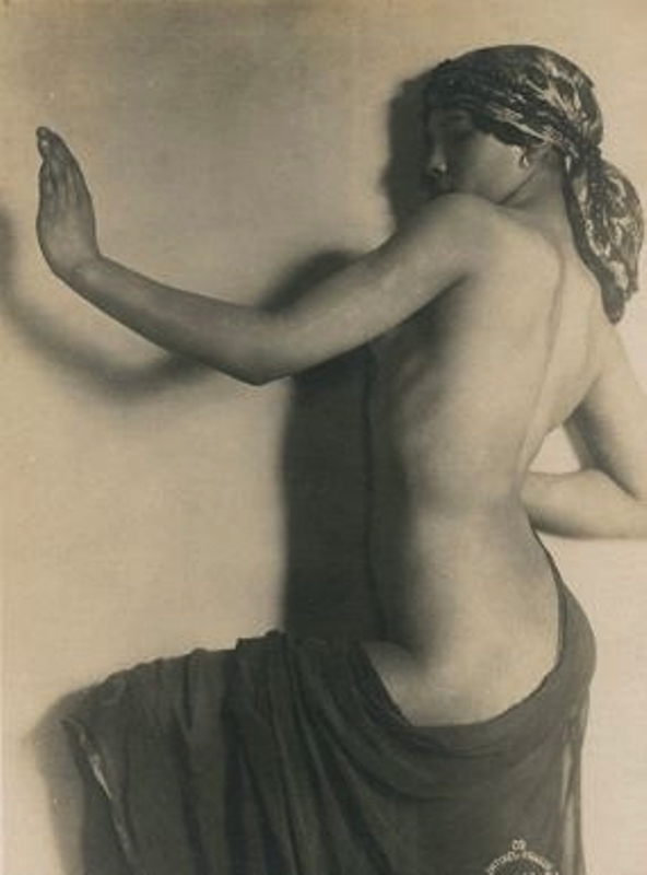 frantisek-drtikol-sans-titre-1925-via-mutualart