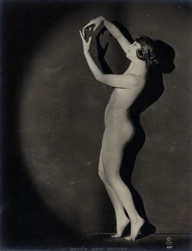 alexander-j-1stark-an-stark-for-alta-studios-olive-ann-alcorn-via-historicalzg