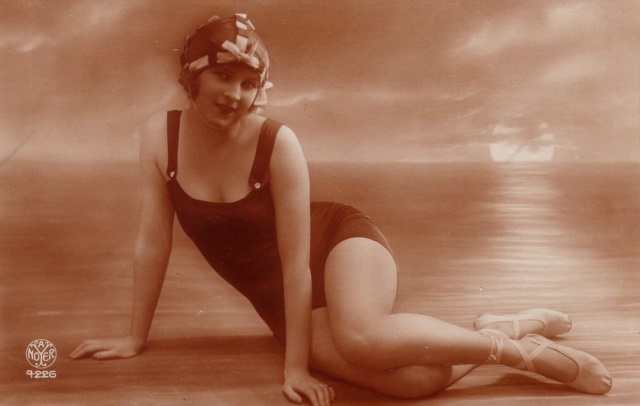 alfred-noyer-sexy-woman-in-beachwear-ocean-via-ebay