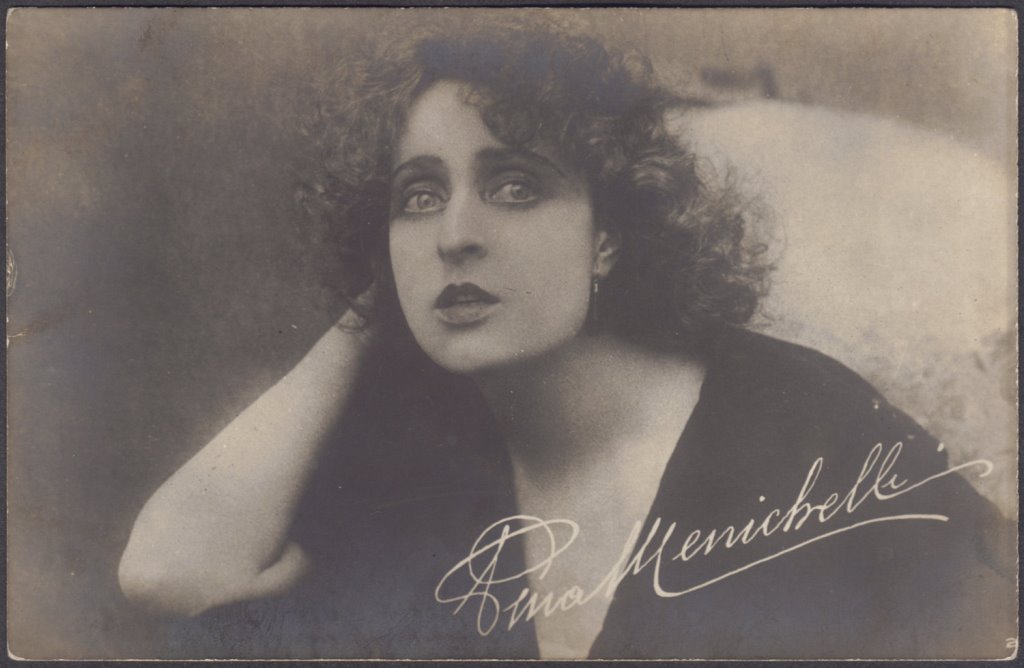 lactrice-pina-menichelli-1vers-1920-via-etsy
