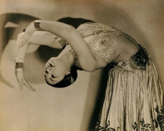 man-ray-danseuse-via-mutualart