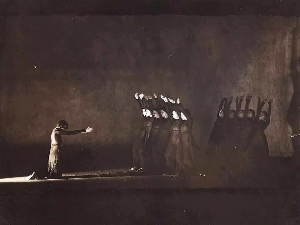 soichi-sunami-martha-grahams-dance-group-in-heretic-1929-martha-graham-center