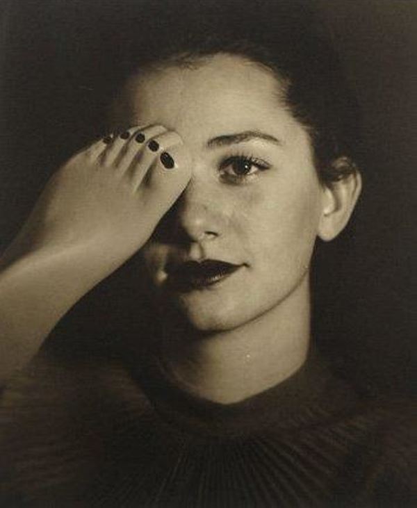 Blanc &amp; Demilly.Femme brune (tête et pied) 1945-1950 . Via artnet