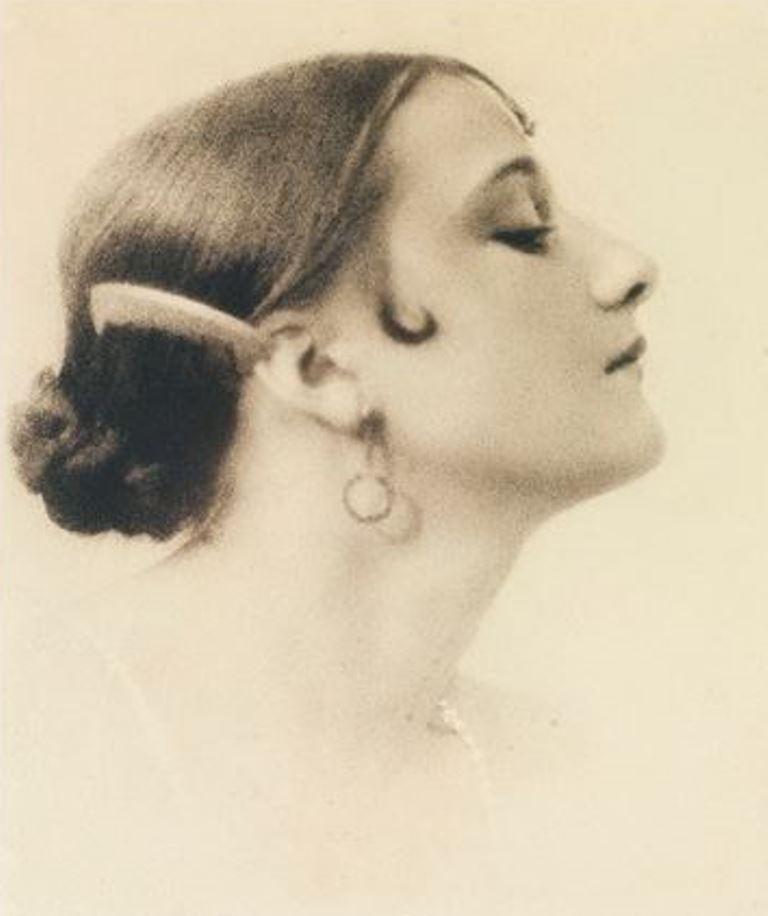 Blanc &amp; Demilly. Profil de femme 1925. Gum bichromate. Via artnet