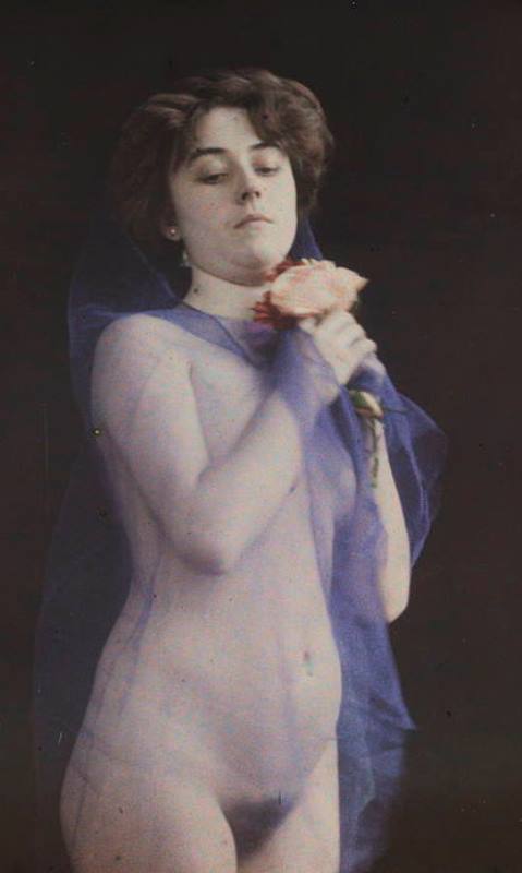 Charles Adrien (1866-1930). Femme nue. Autochrome ®SFP