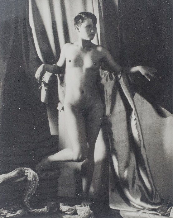 Jindrich Vanek. Nude study. Via designrobot