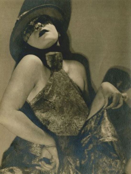 Man Ray. Valeska Gert 1925. Via joelsorokgallery