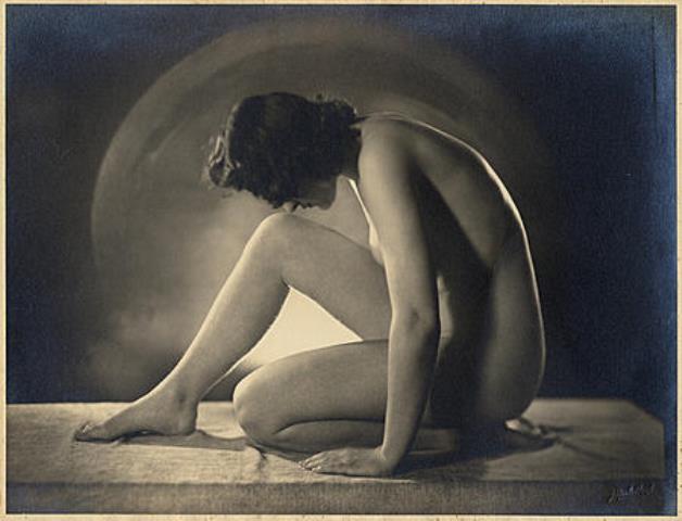 Studio Merlkelbach. Nude study ®Archiefamsterdam