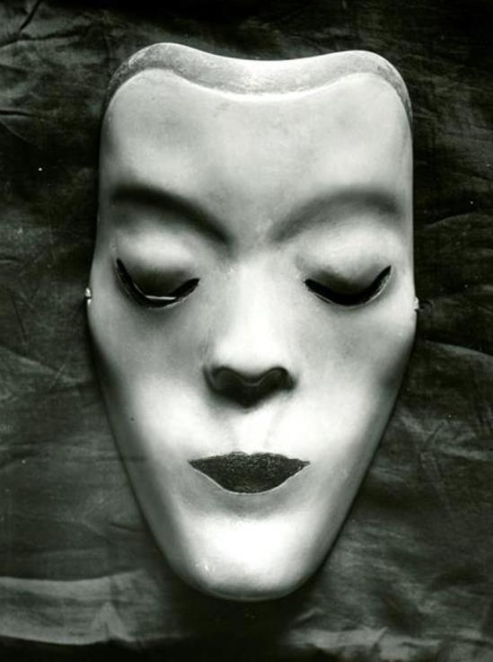 Victor Magito. Tanzmaske Mary W‎igman 1926. Via skd