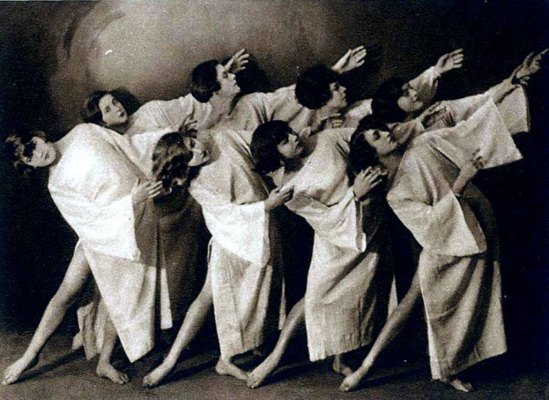 Weitzmann. Tanzgruppe Olga Suschitzky 1927 (Ruth Suschitzky, Rudolf Lämmel). Der Moderne Tanz, Oestergaard, Berlin o. J. Via tanzat