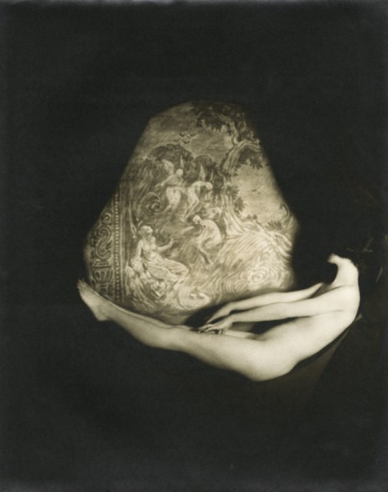 Alfred Cheney Johnston. Portrait of Dorothy Dickson against a hand painted Franklin Booth backdrop 1920s. Via gmgalery on tumblr